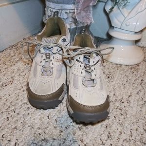 NWOT New Balance WW643TB Tan Suede Hiking Shoe